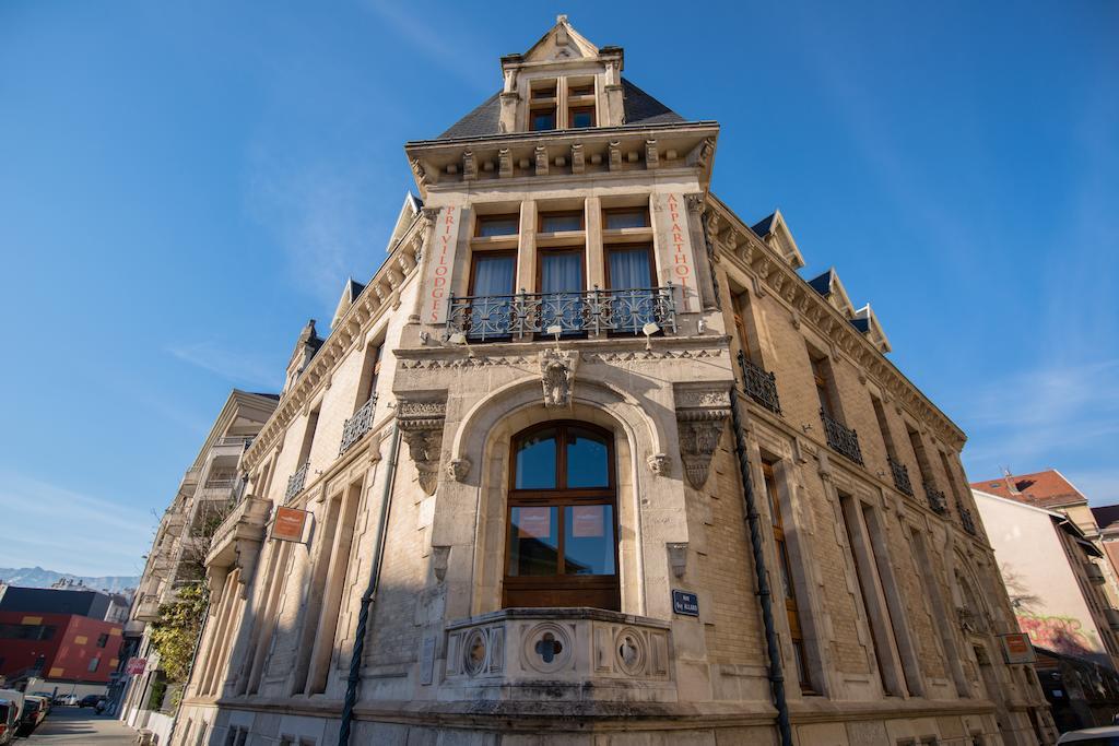 Privilodges Chateau Perrin Γκρενόμπλ Εξωτερικό φωτογραφία