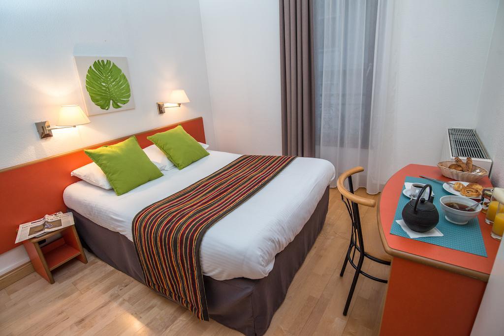 Privilodges Chateau Perrin Γκρενόμπλ Εξωτερικό φωτογραφία